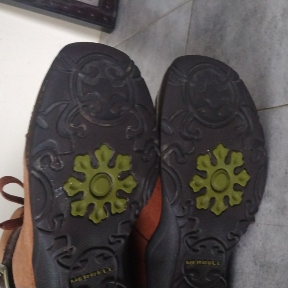 MERRELL BOOTS - Picture 11 of 15
